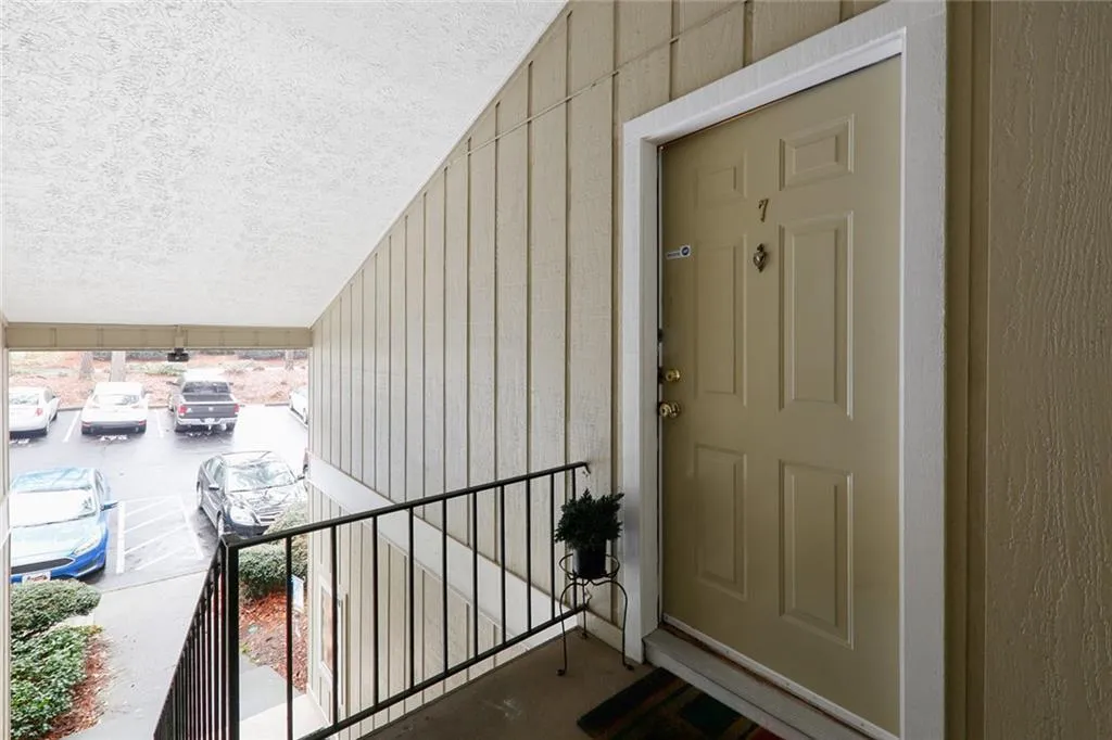 5141 Roswell Road Unit 7/41, Sandy Springs, Georgia 30342, 2 Bedrooms Bedrooms, ,1 BathroomBathrooms,Residential,Sold,5141 Roswell Road Unit 7/41,6840436 5141 Roswell Road Unit 7/41, Sandy Springs, Georgia 30342, 2 Bedrooms Bedrooms, ,1 BathroomBathrooms,Residential,Sold,5141 Roswell Road Unit 7/41,6840436