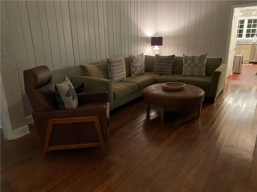 835 Starlight Circle Ne, Sandy Springs, Georgia 30342, 5 Bedrooms Bedrooms, ,4 BathroomsBathrooms,Residential,Sold,835 Starlight Circle Ne,6703189