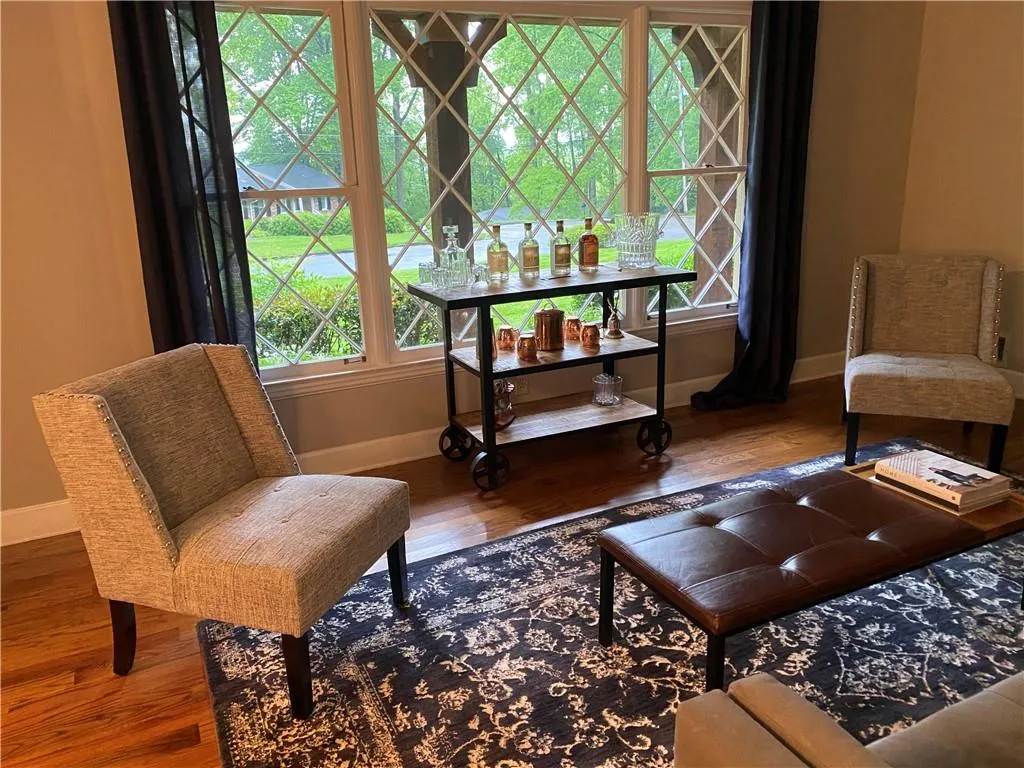 835 Starlight Circle Ne, Sandy Springs, Georgia 30342, 5 Bedrooms Bedrooms, ,4 BathroomsBathrooms,Residential,Sold,835 Starlight Circle Ne,6703189