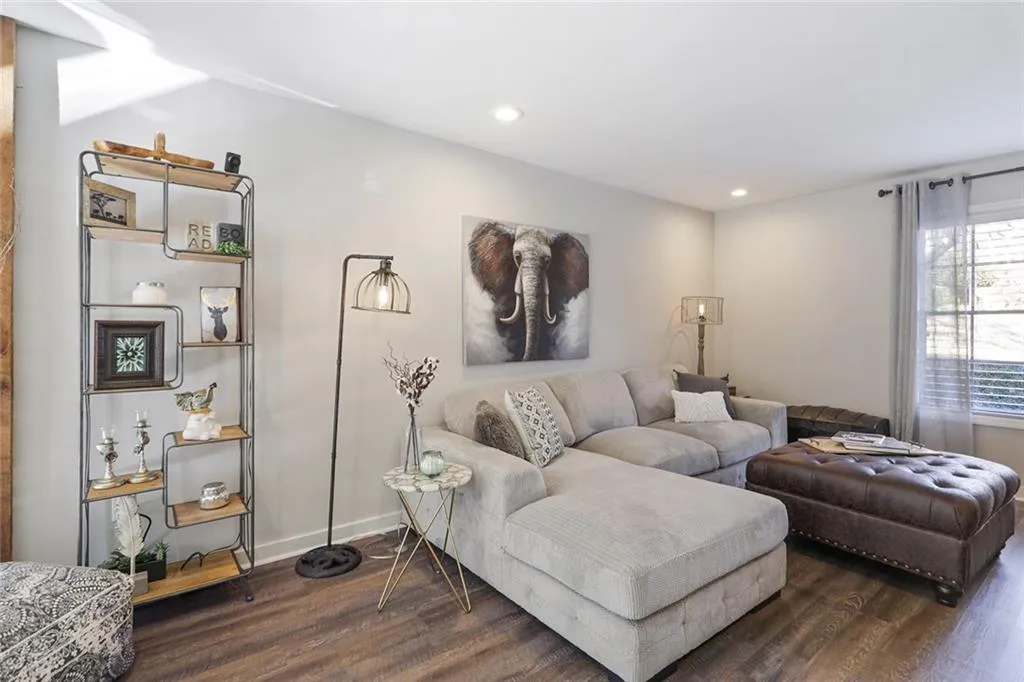 6306 Park Avenue, Atlanta, Georgia 30342, 2 Bedrooms Bedrooms, ,1 BathroomBathrooms,Residential,Sold,6306 Park Avenue,6664257