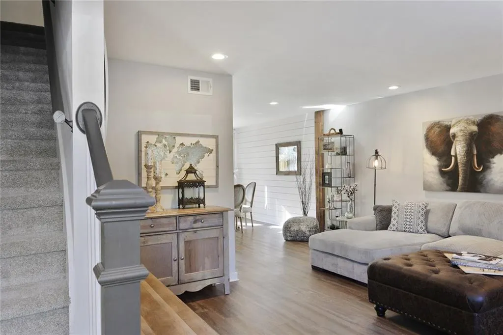 6306 Park Avenue, Atlanta, Georgia 30342, 2 Bedrooms Bedrooms, ,1 BathroomBathrooms,Residential,Sold,6306 Park Avenue,6664257
