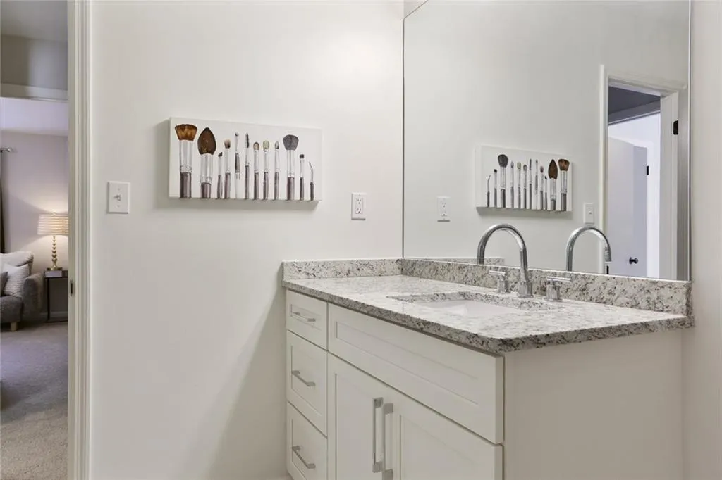 6306 Park Avenue, Atlanta, Georgia 30342, 2 Bedrooms Bedrooms, ,1 BathroomBathrooms,Residential,Sold,6306 Park Avenue,6664257