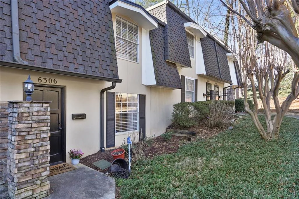 6306 Park Avenue, Atlanta, Georgia 30342, 2 Bedrooms Bedrooms, ,1 BathroomBathrooms,Residential,Sold,6306 Park Avenue,6664257