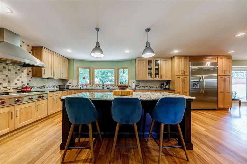 515 Hounds Ridge, Atlanta, Georgia 30328, 4 Bedrooms Bedrooms, ,3 BathroomsBathrooms,Residential,Sold,515 Hounds Ridge,6896932