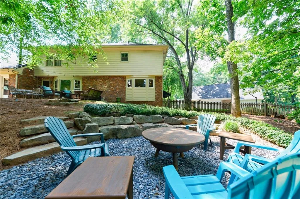 515 Hounds Ridge, Atlanta, Georgia 30328, 4 Bedrooms Bedrooms, ,3 BathroomsBathrooms,Residential,Sold,515 Hounds Ridge,6896932