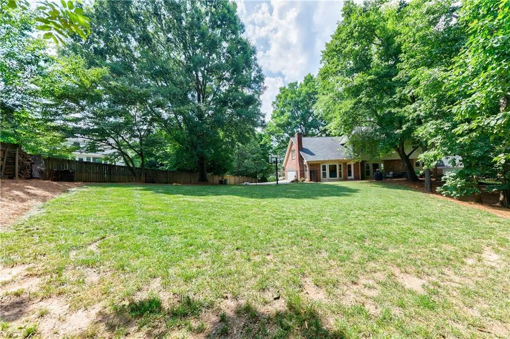 515 Hounds Ridge, Atlanta, Georgia 30328, 4 Bedrooms Bedrooms, ,3 BathroomsBathrooms,Residential,Sold,515 Hounds Ridge,6896932