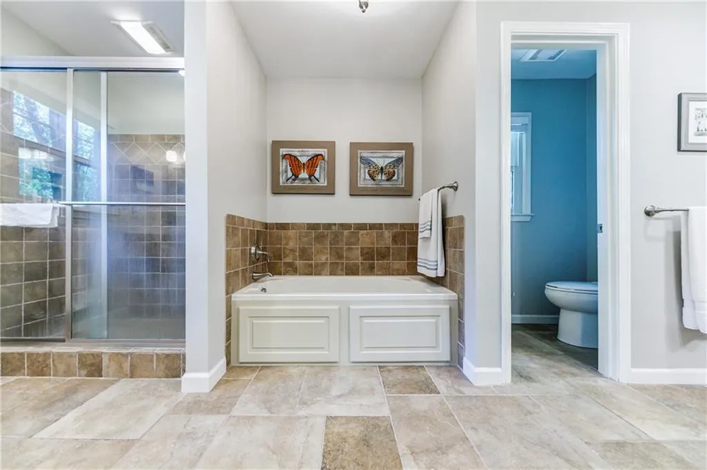 515 Hounds Ridge, Atlanta, Georgia 30328, 4 Bedrooms Bedrooms, ,3 BathroomsBathrooms,Residential,Sold,515 Hounds Ridge,6896932