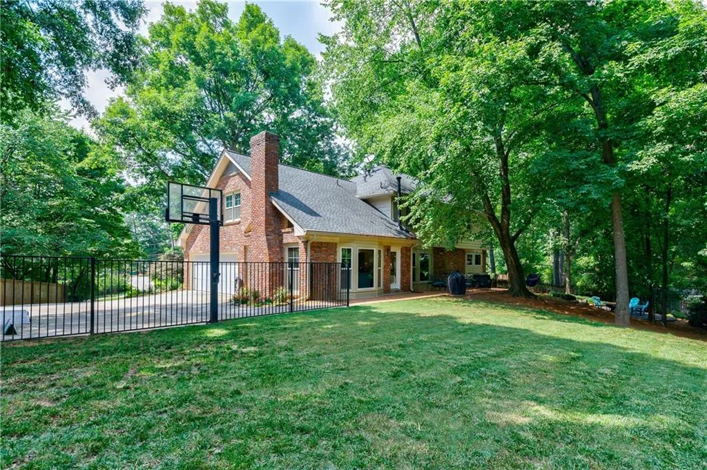 515 Hounds Ridge, Atlanta, Georgia 30328, 4 Bedrooms Bedrooms, ,3 BathroomsBathrooms,Residential,Sold,515 Hounds Ridge,6896932