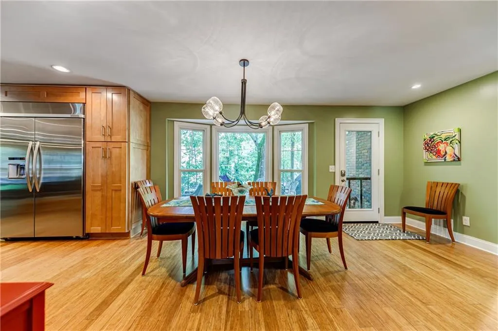 515 Hounds Ridge, Atlanta, Georgia 30328, 4 Bedrooms Bedrooms, ,3 BathroomsBathrooms,Residential,Sold,515 Hounds Ridge,6896932