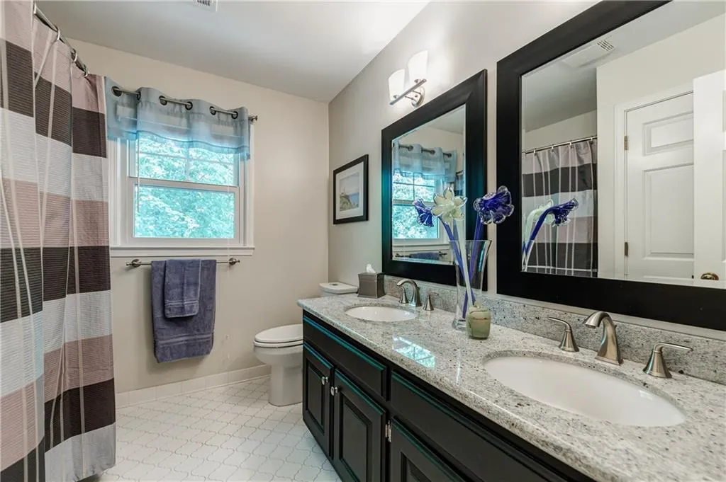 515 Hounds Ridge, Atlanta, Georgia 30328, 4 Bedrooms Bedrooms, ,3 BathroomsBathrooms,Residential,Sold,515 Hounds Ridge,6896932