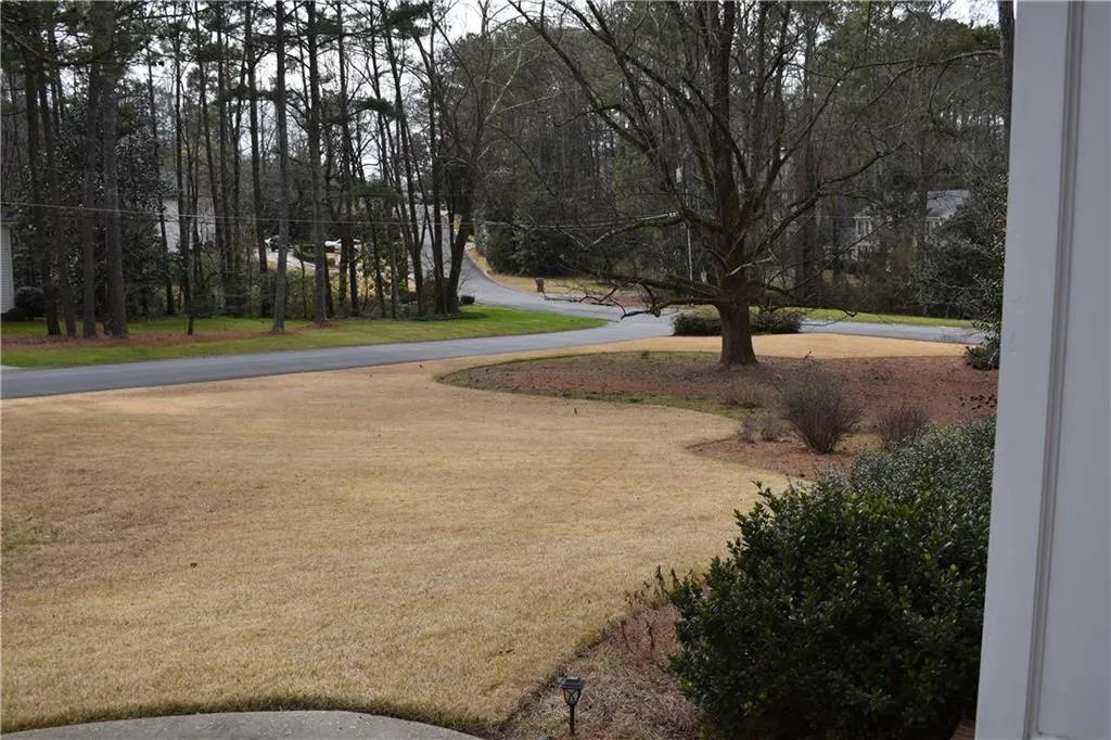 775 Old Post Road, Sandy Springs, Georgia 30328, 6 Bedrooms Bedrooms, ,4 BathroomsBathrooms,Residential,Sold,775 Old Post Road,6837023