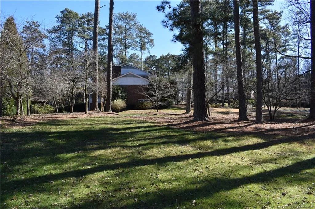 775 Old Post Road, Sandy Springs, Georgia 30328, 6 Bedrooms Bedrooms, ,4 BathroomsBathrooms,Residential,Sold,775 Old Post Road,6837023