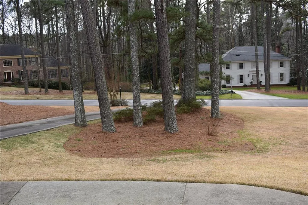 775 Old Post Road, Sandy Springs, Georgia 30328, 6 Bedrooms Bedrooms, ,4 BathroomsBathrooms,Residential,Sold,775 Old Post Road,6837023