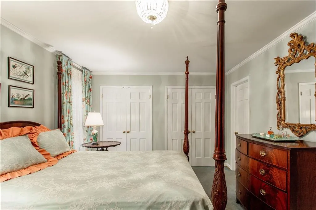 775 Old Post Road, Sandy Springs, Georgia 30328, 6 Bedrooms Bedrooms, ,4 BathroomsBathrooms,Residential,Sold,775 Old Post Road,6837023