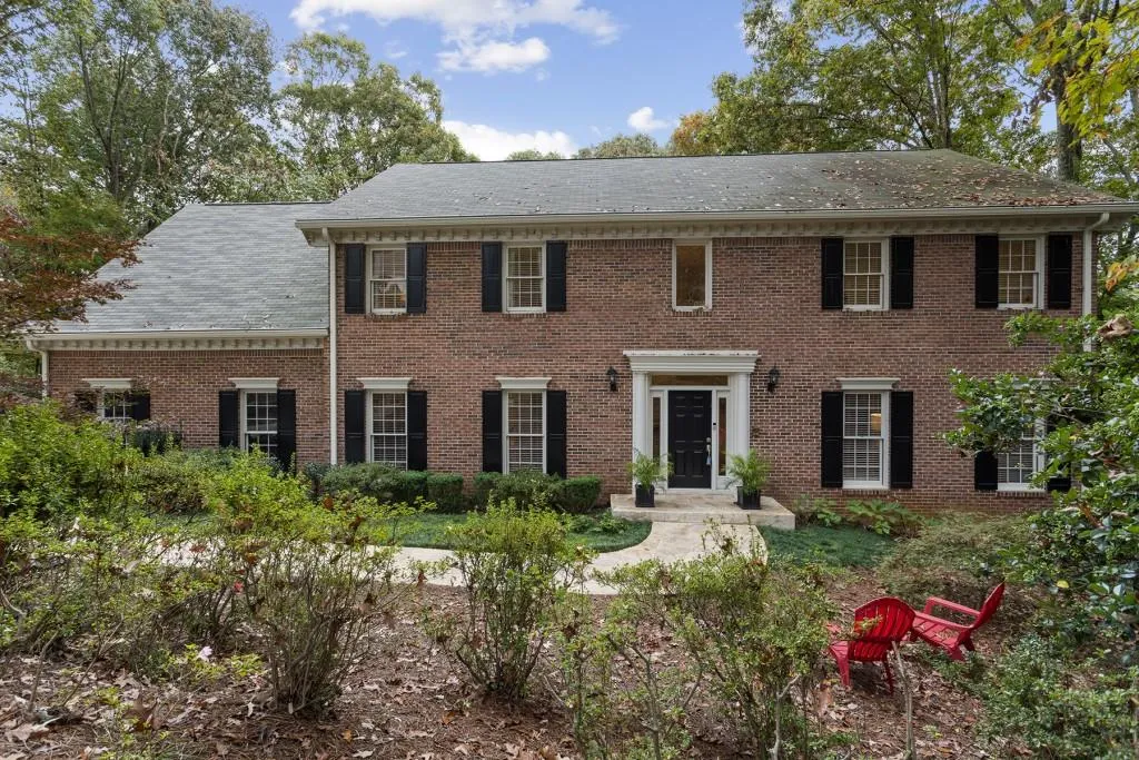 85 Cliffside Crossing, Sandy Springs, Georgia 30350, 4 Bedrooms Bedrooms, ,3 BathroomsBathrooms,Residential,Sold,85 Cliffside Crossing,6801424