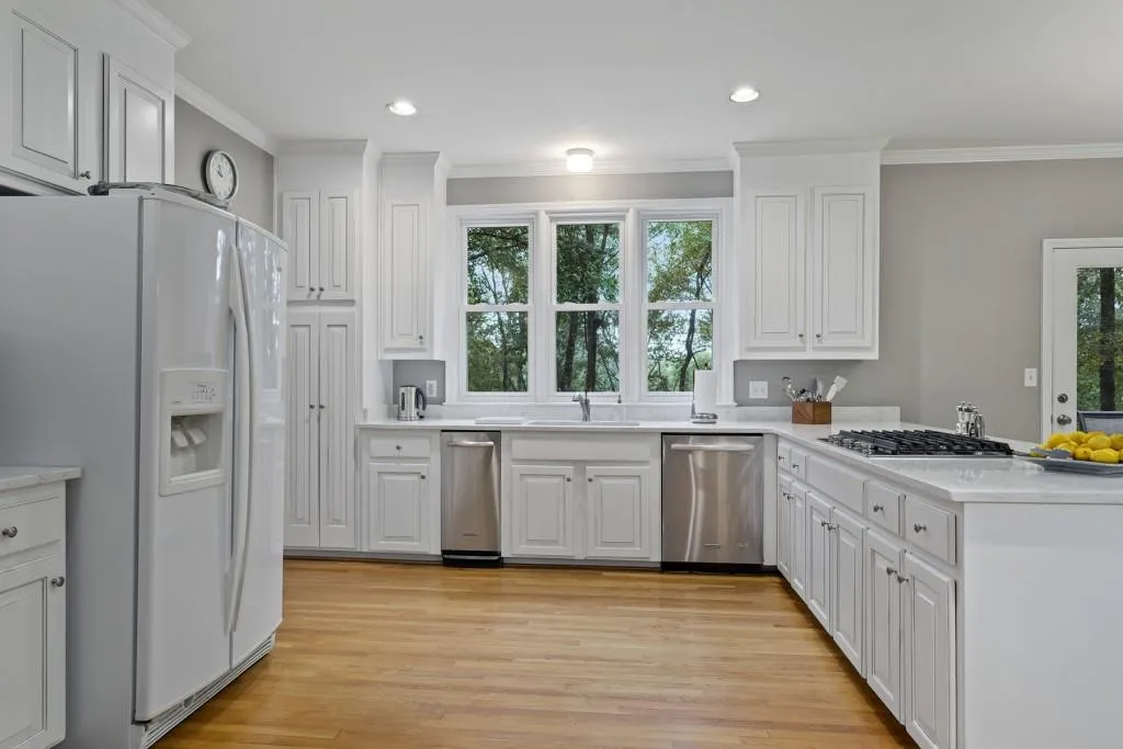 85 Cliffside Crossing, Sandy Springs, Georgia 30350, 4 Bedrooms Bedrooms, ,3 BathroomsBathrooms,Residential,Sold,85 Cliffside Crossing,6801424