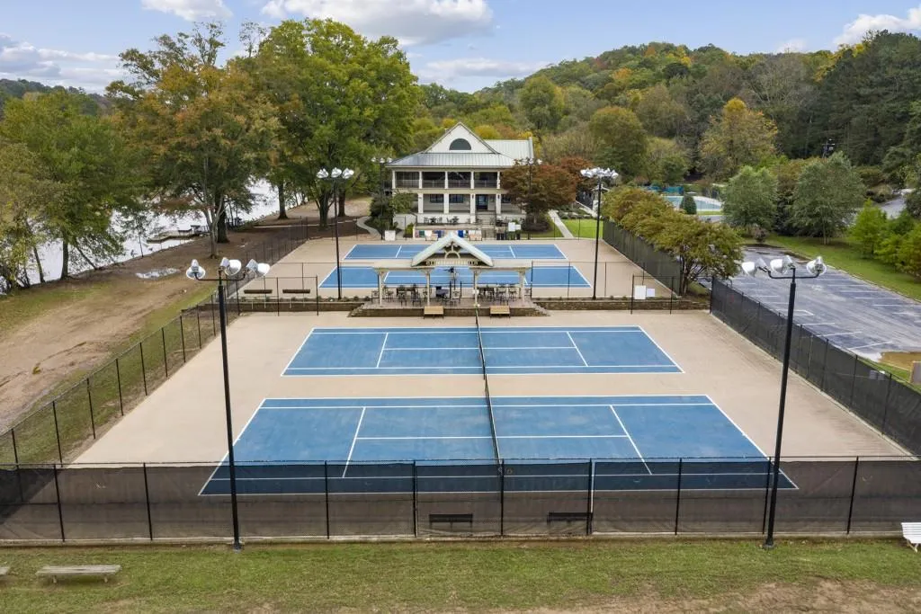 85 Cliffside Crossing, Sandy Springs, Georgia 30350, 4 Bedrooms Bedrooms, ,3 BathroomsBathrooms,Residential,Sold,85 Cliffside Crossing,6801424