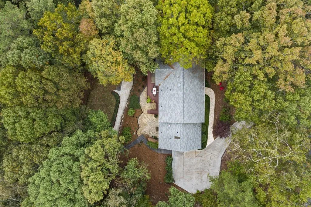 85 Cliffside Crossing, Sandy Springs, Georgia 30350, 4 Bedrooms Bedrooms, ,3 BathroomsBathrooms,Residential,Sold,85 Cliffside Crossing,6801424