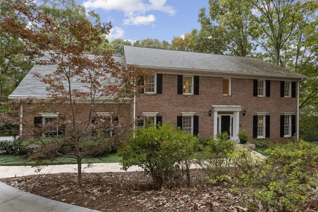 85 Cliffside Crossing, Sandy Springs, Georgia 30350, 4 Bedrooms Bedrooms, ,3 BathroomsBathrooms,Residential,Sold,85 Cliffside Crossing,6801424