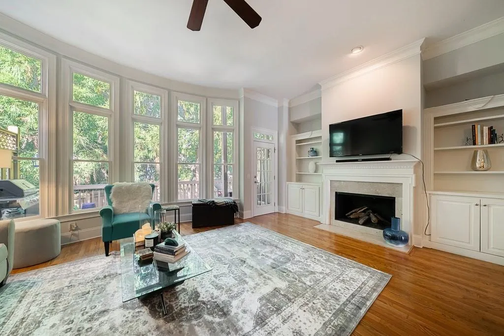 197 Chemin De Vie, Atlanta, Georgia 30342, 3 Bedrooms Bedrooms, ,3 BathroomsBathrooms,Residential,Sold,197 Chemin De Vie,6791807