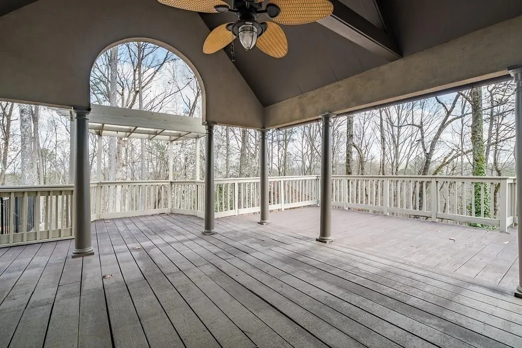 1925 Spalding Drive, Atlanta, Georgia 30350, 9 Bedrooms Bedrooms, ,6 BathroomsBathrooms,Residential,Sold,1925 Spalding Drive,6743719