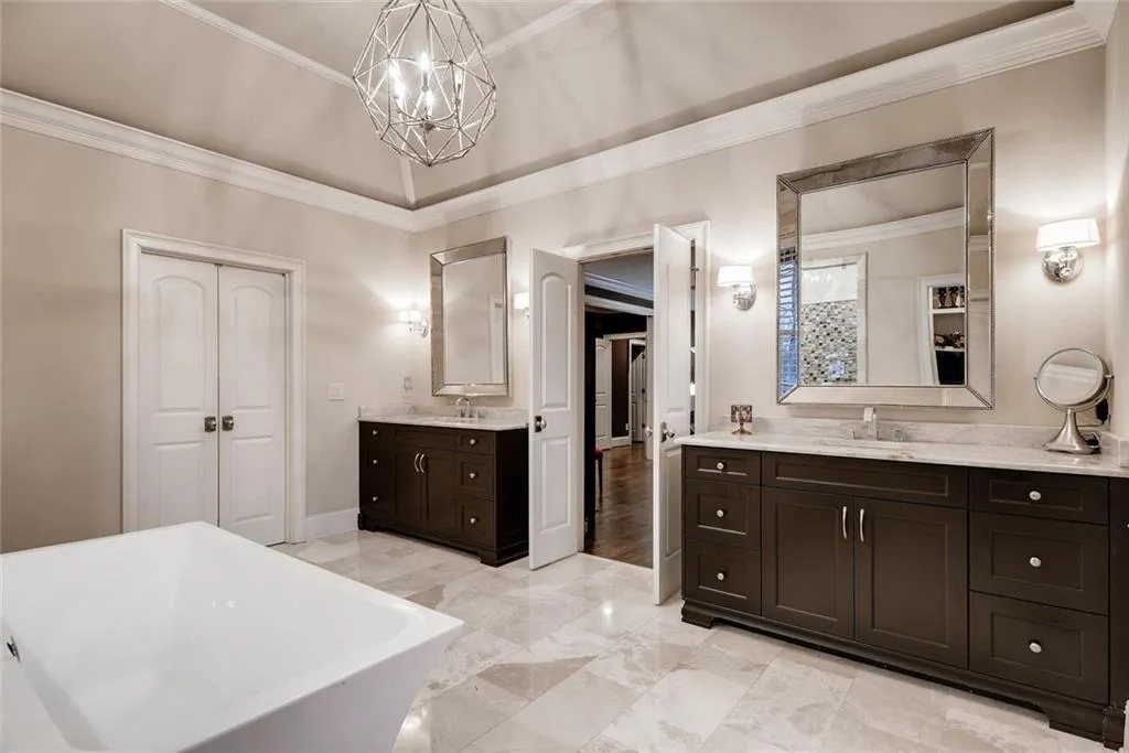 1925 Spalding Drive, Atlanta, Georgia 30350, 9 Bedrooms Bedrooms, ,6 BathroomsBathrooms,Residential,Sold,1925 Spalding Drive,6743719