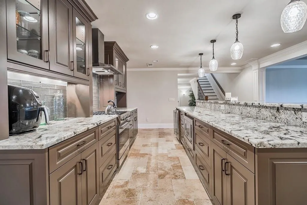 1925 Spalding Drive, Atlanta, Georgia 30350, 9 Bedrooms Bedrooms, ,6 BathroomsBathrooms,Residential,Sold,1925 Spalding Drive,6743719