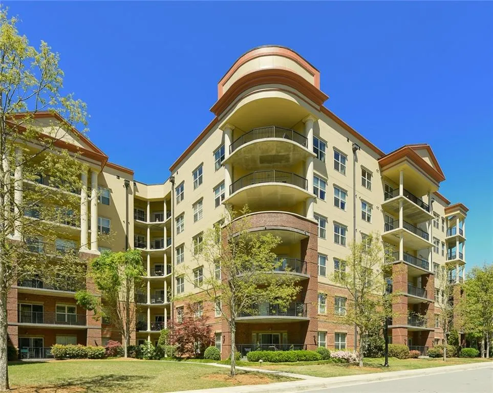 200 River Vista Drive Unit 717, Atlanta, Georgia 30339, 3 Bedrooms Bedrooms, ,2 BathroomsBathrooms,Residential,Sold,200 River Vista Drive Unit 717,5852227