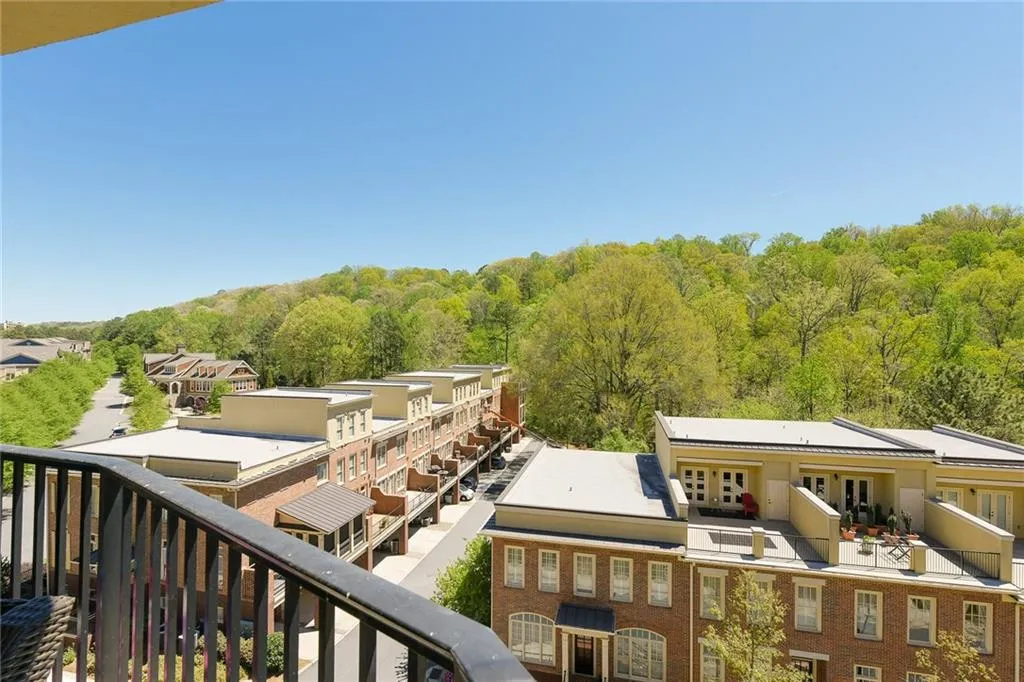 200 River Vista Drive Unit 717, Atlanta, Georgia 30339, 3 Bedrooms Bedrooms, ,2 BathroomsBathrooms,Residential,Sold,200 River Vista Drive Unit 717,5852227