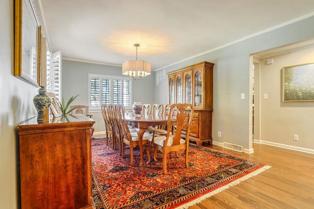2195 Edison Avenue Ne, Atlanta, Georgia 30305, 4 Bedrooms Bedrooms, ,3 BathroomsBathrooms,Residential,Sold,2195 Edison Avenue Ne,7574630