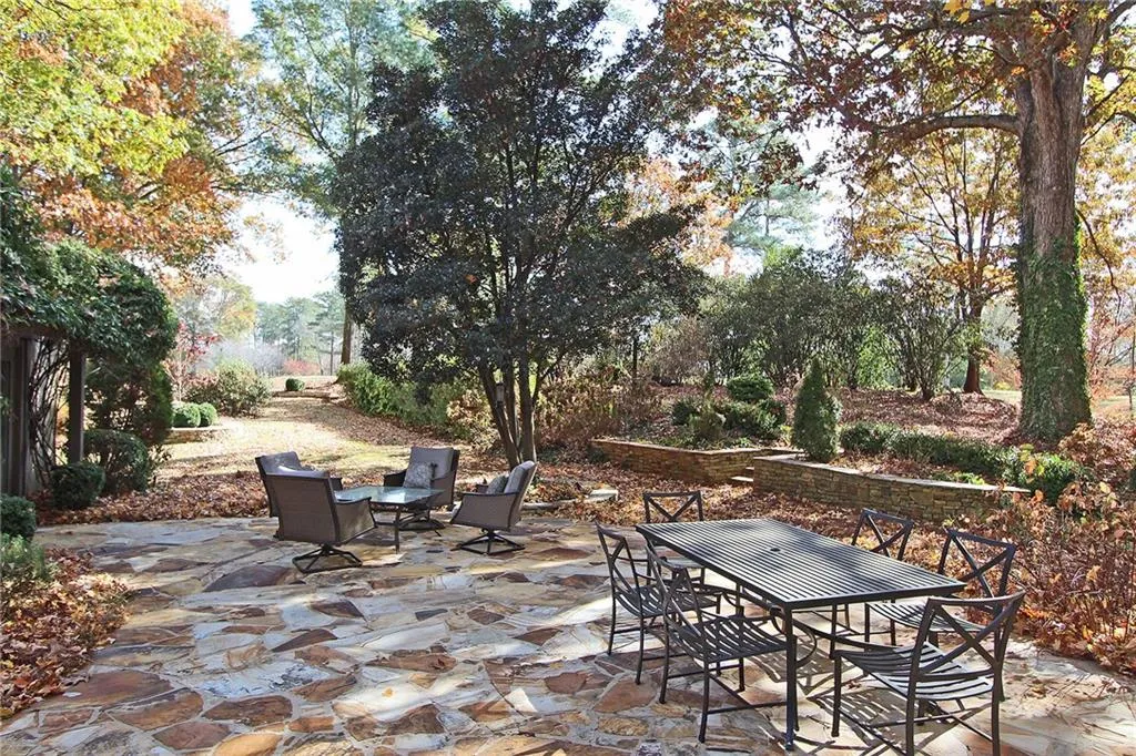 9520 Huntcliff Trace, Sandy Springs, Georgia 30350, 5 Bedrooms Bedrooms, ,5 BathroomsBathrooms,Residential,Sold,9520 Huntcliff Trace,5776846