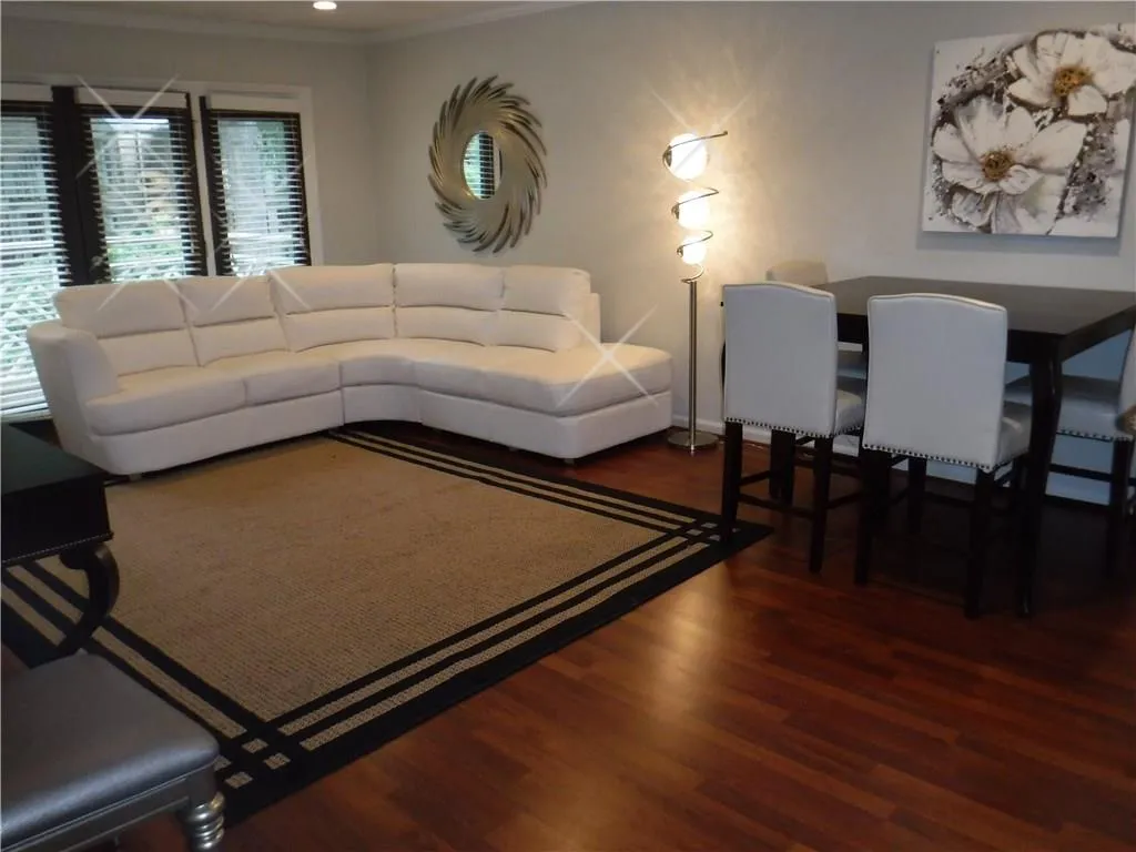 3650 Ashford Dunwoody Road Unit 323, Brookhaven, Georgia 30319, 1 Bedroom Bedrooms, ,1 BathroomBathrooms,Residential,Sold,3650 Ashford Dunwoody Road Unit 323,5694786