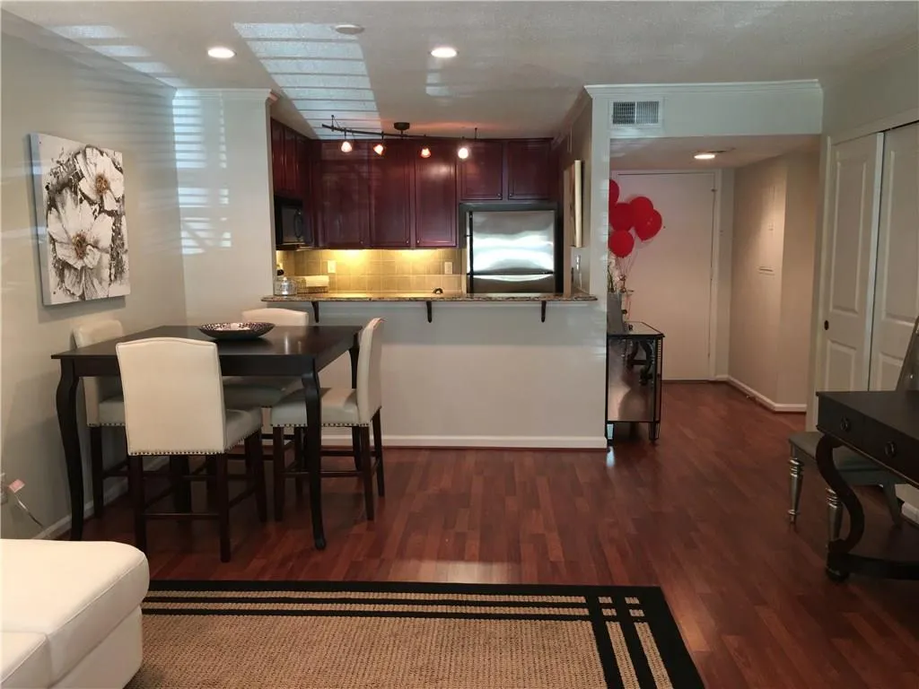 3650 Ashford Dunwoody Road Unit 323, Brookhaven, Georgia 30319, 1 Bedroom Bedrooms, ,1 BathroomBathrooms,Residential,Sold,3650 Ashford Dunwoody Road Unit 323,5694786