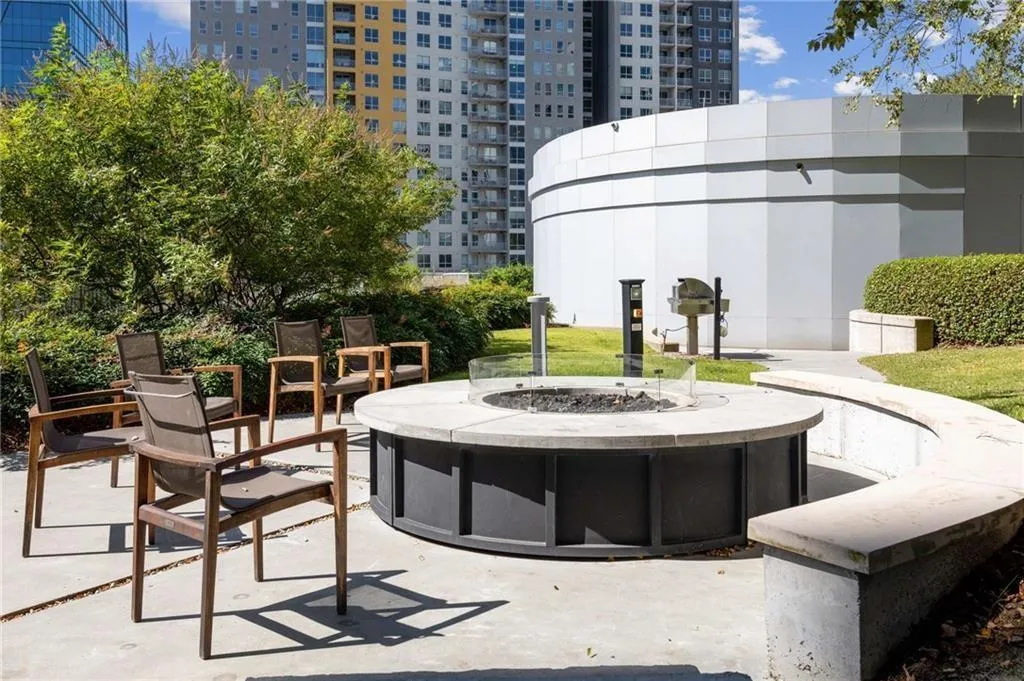 44 Peachtree Place Ne Unit 1929, Atlanta, Georgia 30309, 1 Bedroom Bedrooms, ,1 BathroomBathrooms,Residential,For Sale,44 Peachtree Place Ne Unit 1929,7570248