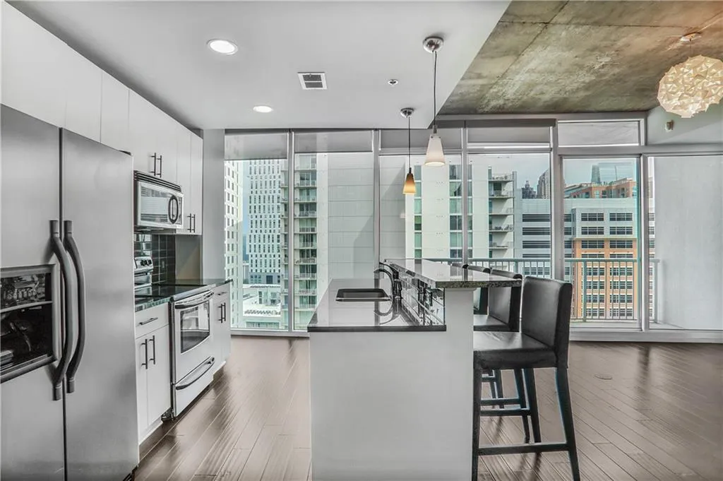 44 Peachtree Place Ne Unit 1929, Atlanta, Georgia 30309, 1 Bedroom Bedrooms, ,1 BathroomBathrooms,Residential,For Sale,44 Peachtree Place Ne Unit 1929,7570248