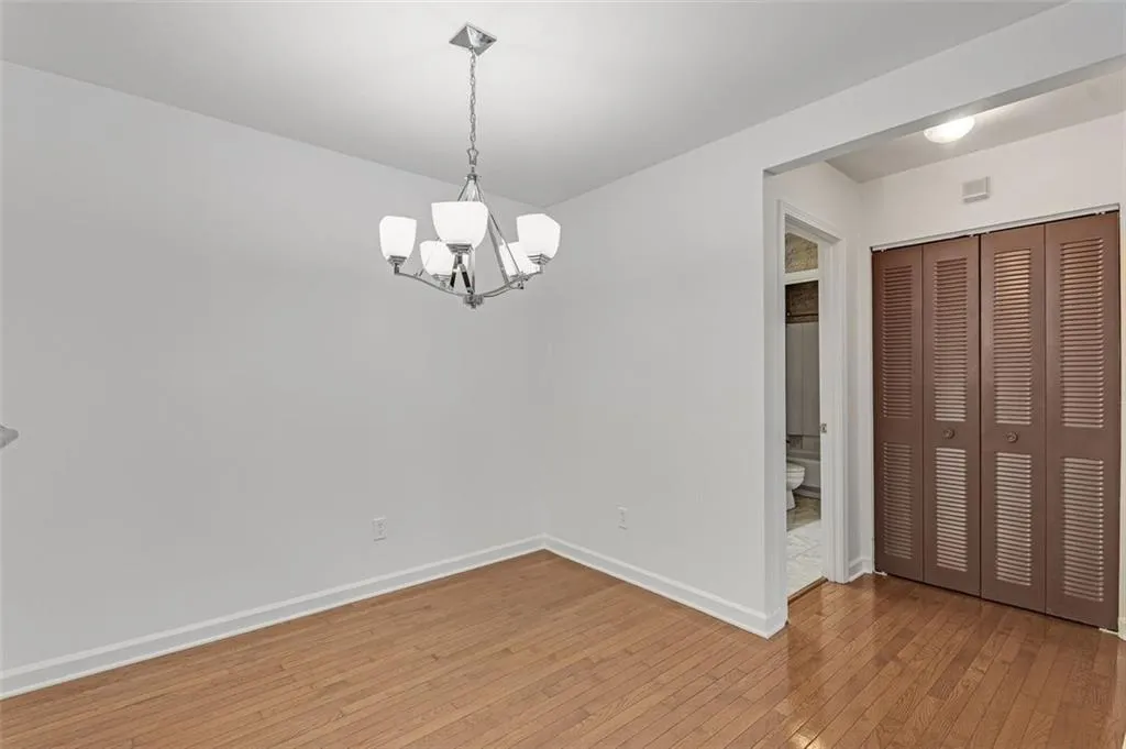 2014 Wingate Way, Sandy Springs, Georgia 30350, 2 Bedrooms Bedrooms, ,2 BathroomsBathrooms,Residential,Sold,2014 Wingate Way,6900018