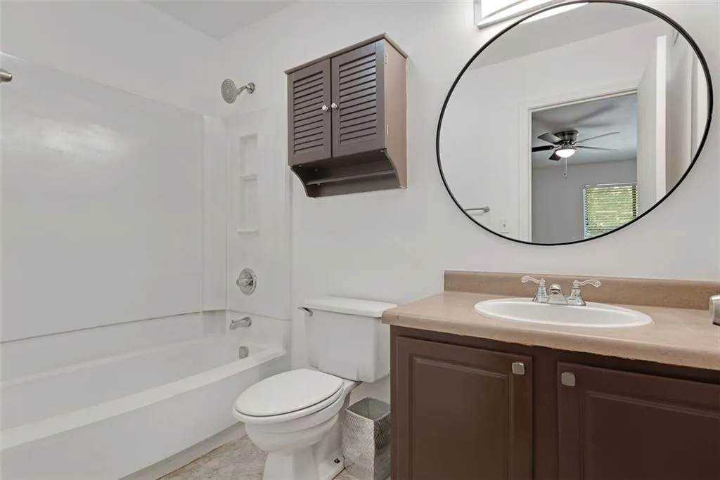 2014 Wingate Way, Sandy Springs, Georgia 30350, 2 Bedrooms Bedrooms, ,2 BathroomsBathrooms,Residential,Sold,2014 Wingate Way,6900018