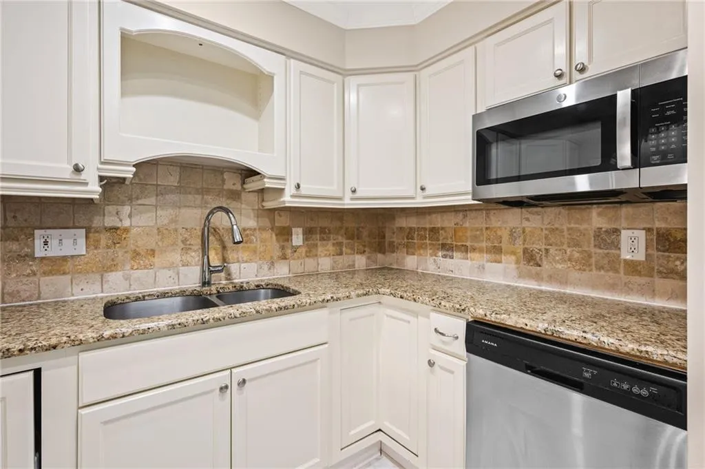 Georgia 30327, ,1 BathroomBathrooms,Residential,For Sale,7621371