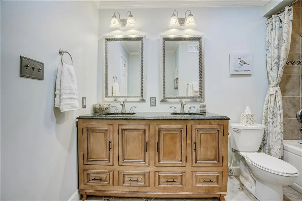 6118 Park Avenue Unit H11, Sandy Springs, Georgia 30342, 2 Bedrooms Bedrooms, ,2 BathroomsBathrooms,Residential,Sold,6118 Park Avenue Unit H11,6051490