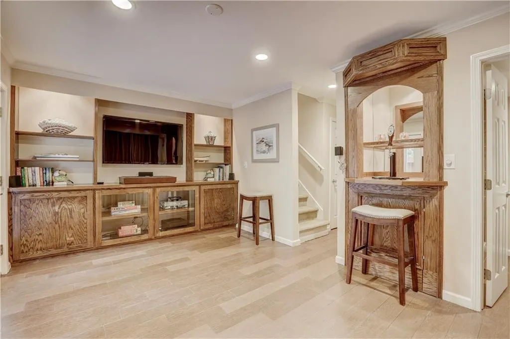 6118 Park Avenue Unit H11, Sandy Springs, Georgia 30342, 2 Bedrooms Bedrooms, ,2 BathroomsBathrooms,Residential,Sold,6118 Park Avenue Unit H11,6051490