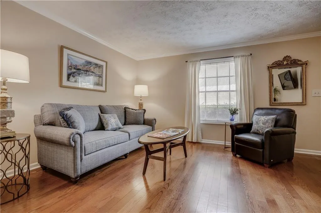 6118 Park Avenue Unit H11, Sandy Springs, Georgia 30342, 2 Bedrooms Bedrooms, ,2 BathroomsBathrooms,Residential,Sold,6118 Park Avenue Unit H11,6051490