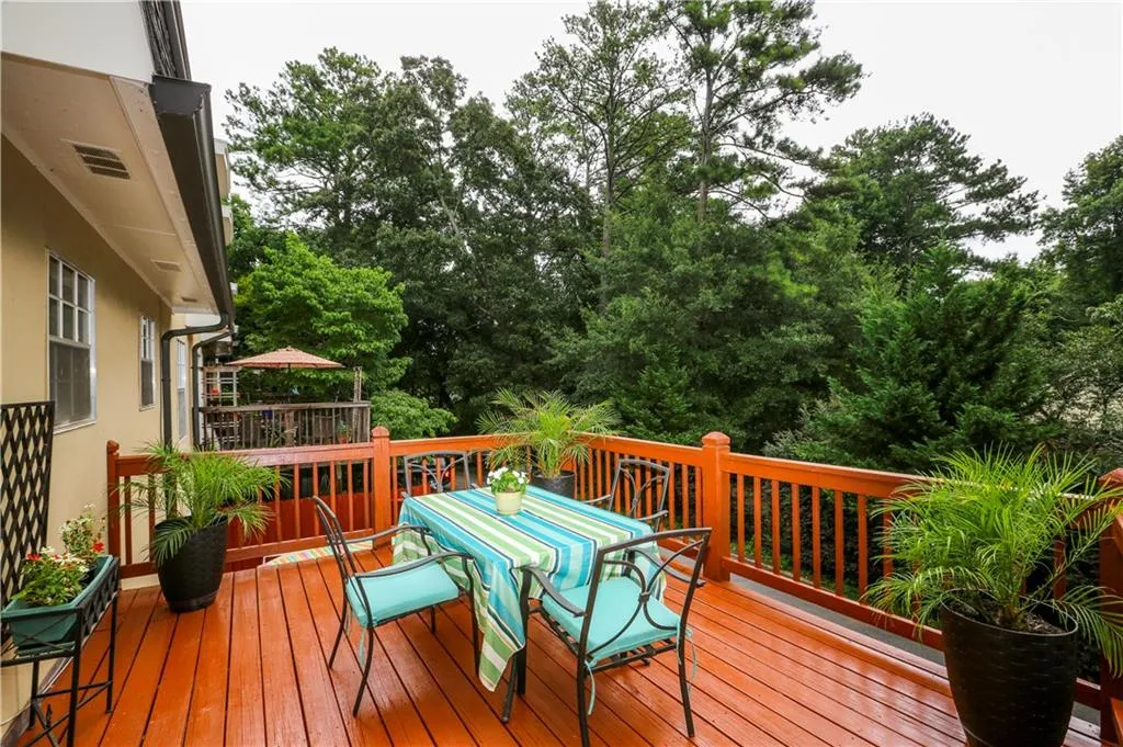 6118 Park Avenue Unit H11, Sandy Springs, Georgia 30342, 2 Bedrooms Bedrooms, ,2 BathroomsBathrooms,Residential,Sold,6118 Park Avenue Unit H11,6051490