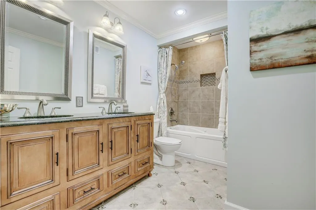 6118 Park Avenue Unit H11, Sandy Springs, Georgia 30342, 2 Bedrooms Bedrooms, ,2 BathroomsBathrooms,Residential,Sold,6118 Park Avenue Unit H11,6051490