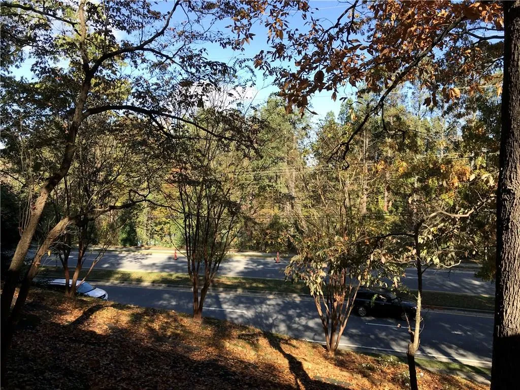 495 Abernathy Road Ne, Sandy Springs, Georgia 30328, 4 Bedrooms Bedrooms, ,2 BathroomsBathrooms,Residential,Sold,495 Abernathy Road Ne,5950892