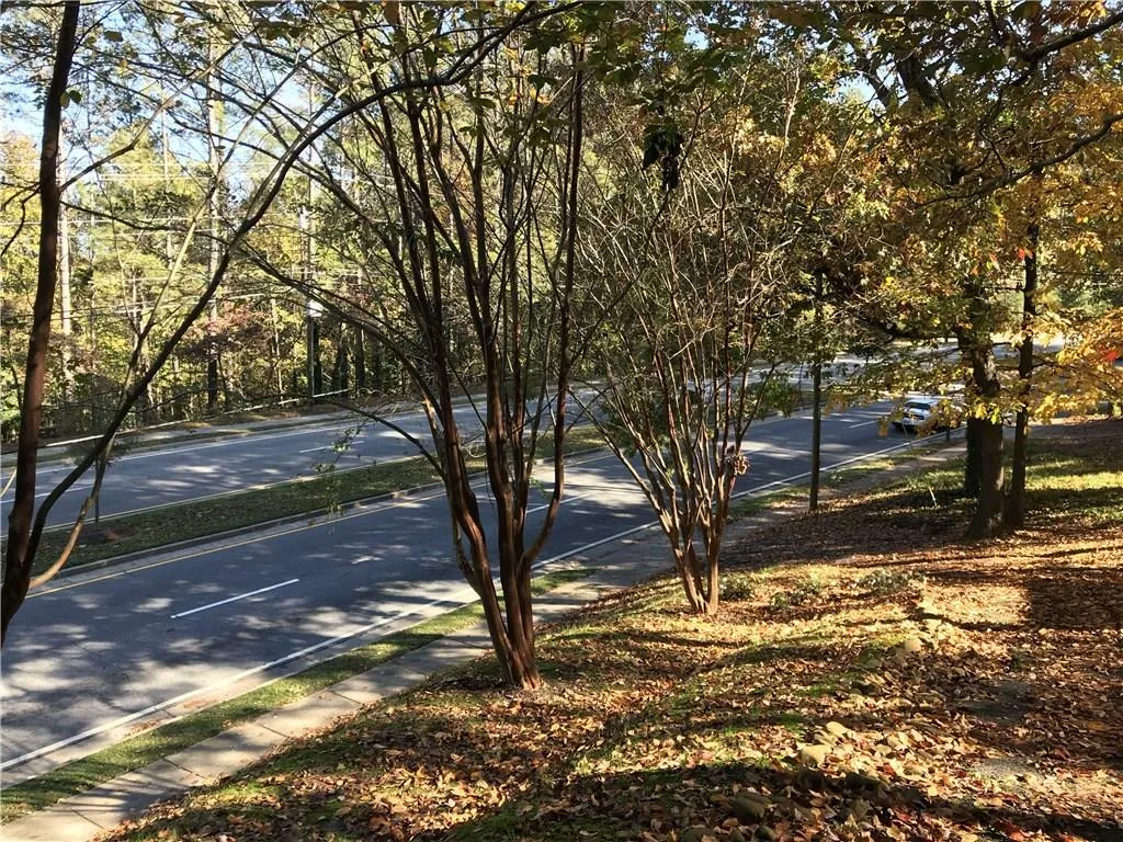495 Abernathy Road Ne, Sandy Springs, Georgia 30328, 4 Bedrooms Bedrooms, ,2 BathroomsBathrooms,Residential,Sold,495 Abernathy Road Ne,5950892