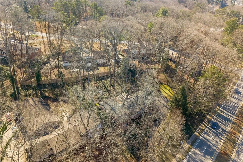 495 Abernathy Road Ne, Sandy Springs, Georgia 30328, 4 Bedrooms Bedrooms, ,2 BathroomsBathrooms,Residential,Sold,495 Abernathy Road Ne,5950892