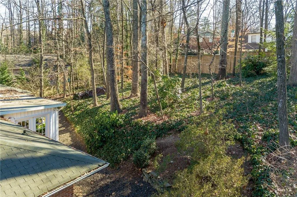495 Abernathy Road Ne, Sandy Springs, Georgia 30328, 4 Bedrooms Bedrooms, ,2 BathroomsBathrooms,Residential,Sold,495 Abernathy Road Ne,5950892