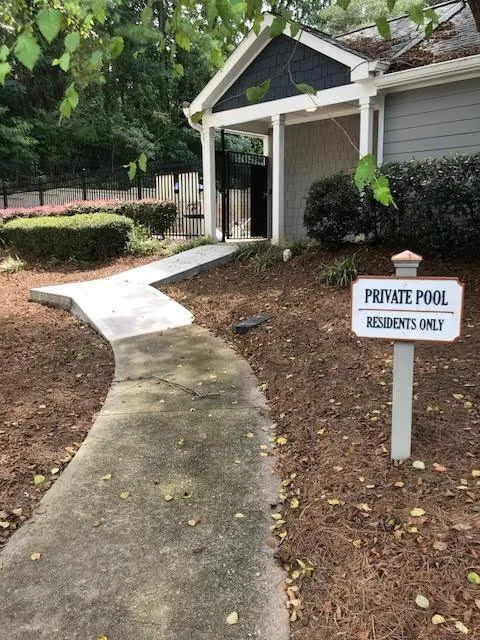 2305 Queen Anne Court, Sandy Springs, Georgia 30350, 2 Bedrooms Bedrooms, ,2 BathroomsBathrooms,Residential,Sold,2305 Queen Anne Court,6709618