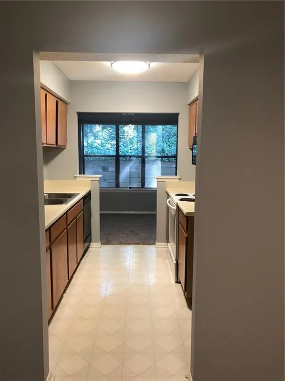 1502 Huntingdon Chase, Sandy Springs, Georgia 30350, 2 Bedrooms Bedrooms, ,2 BathroomsBathrooms,Residential,Sold,1502 Huntingdon Chase,6792361