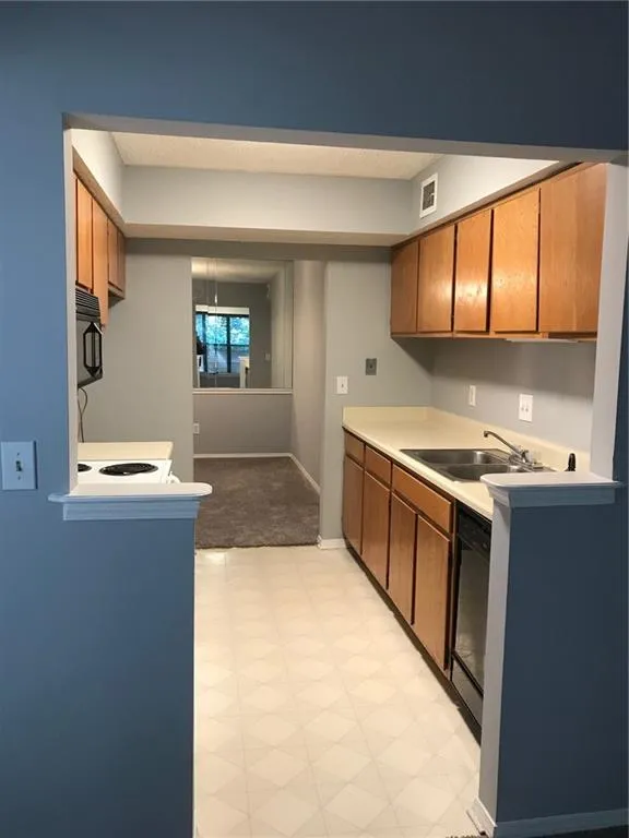 1502 Huntingdon Chase, Sandy Springs, Georgia 30350, 2 Bedrooms Bedrooms, ,2 BathroomsBathrooms,Residential,Sold,1502 Huntingdon Chase,6792361